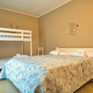 Vanda Luxury House Near Gardaland And Garda , Castelnuovo del Garda Italien